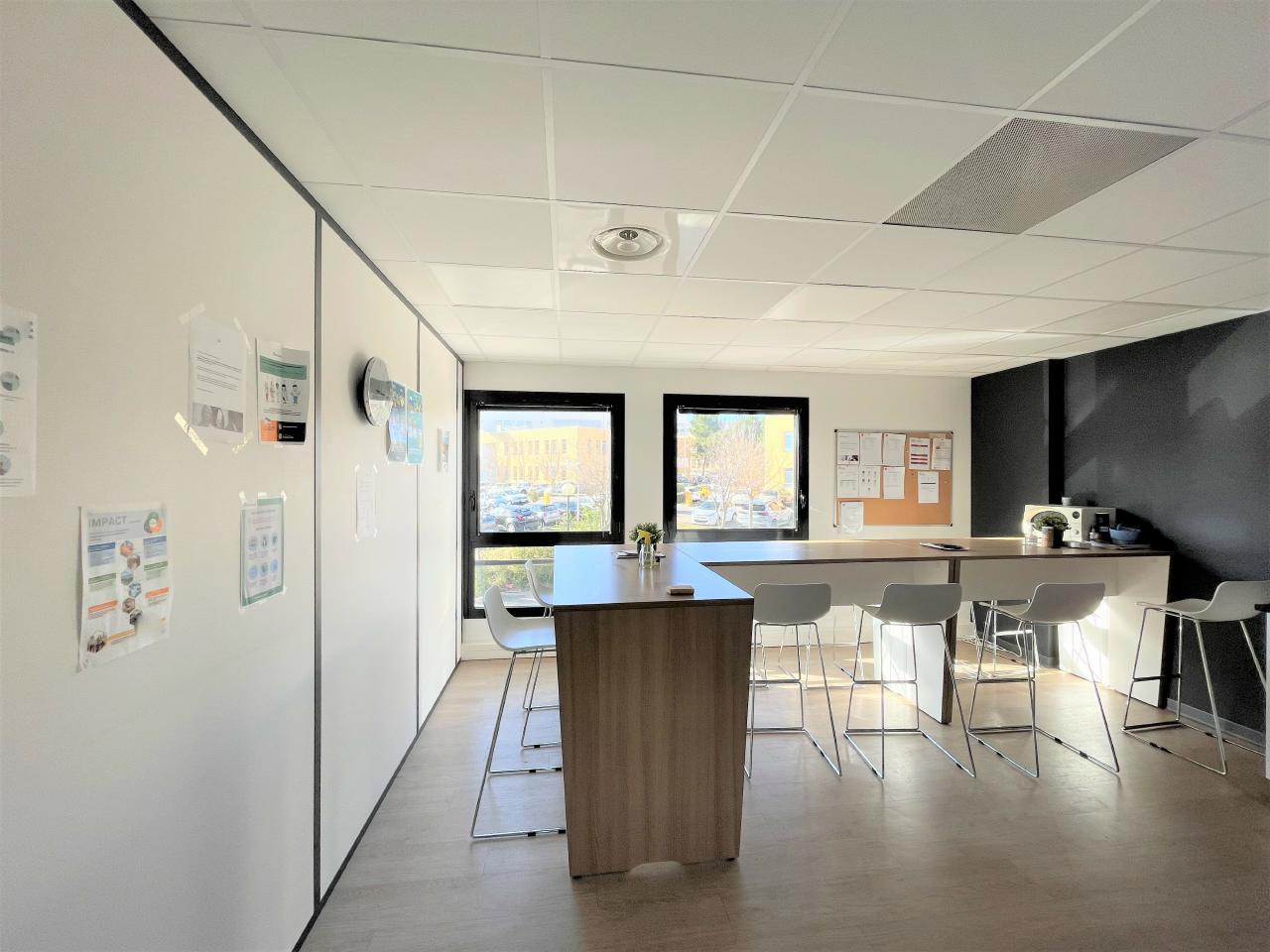 Bureau Aix-en-Provence 2000m² Location bureau Aix-en-Provence Bouches-du-Rhône OLBUR2419797 3